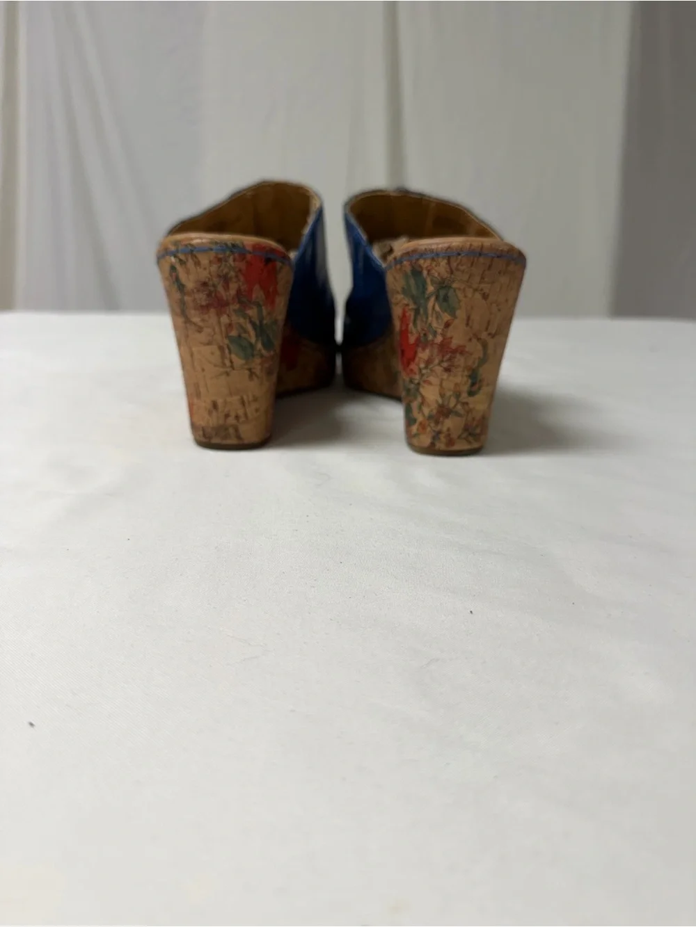 b.o.c. Born Concept 4” Wedge Slip On Sandals W/Flowers On Heel Size 9M